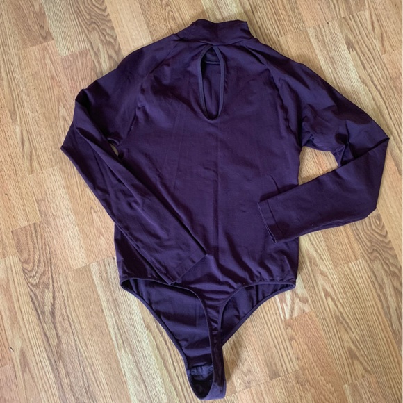 Aritzia Babaton contour turtleneck bodysuit - Picture 3 of 5